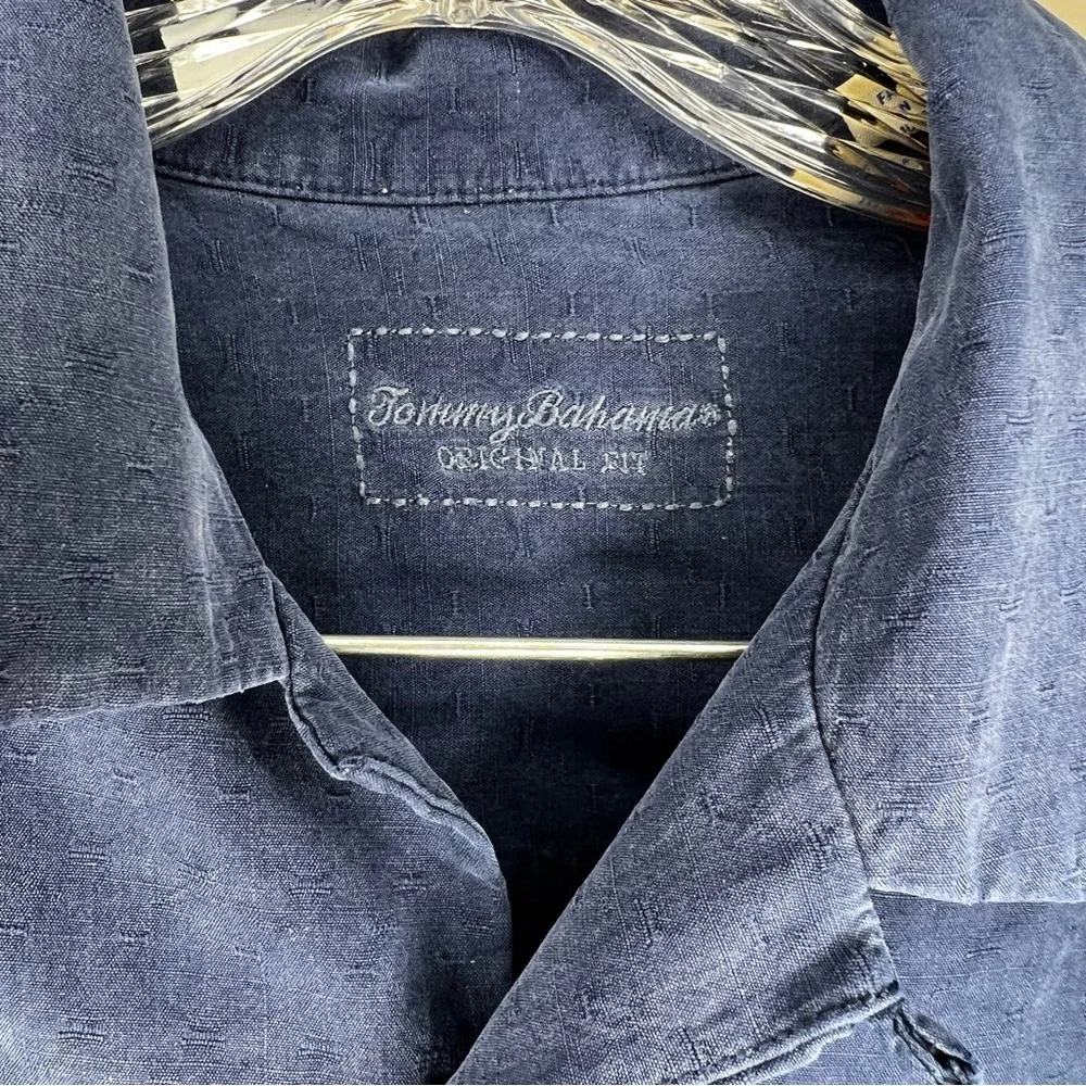 Tommy‎ Bahama 100% Silk Men's Muted Blue Textured Camper Button Down Shirt